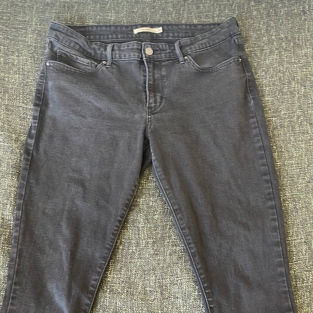 Grey/Black Levi Jeans Size 32
